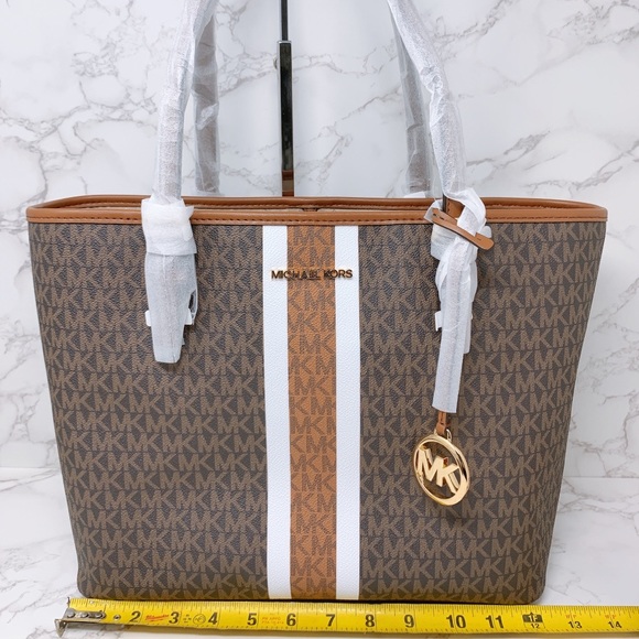 Michael Kors JST Medium Carryall Tote Set - Picture 2 of 14